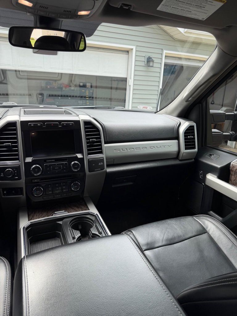 Used 2018 Ford F350 Lariat w/ Tow Technology Bundle AWD/4WD image 5