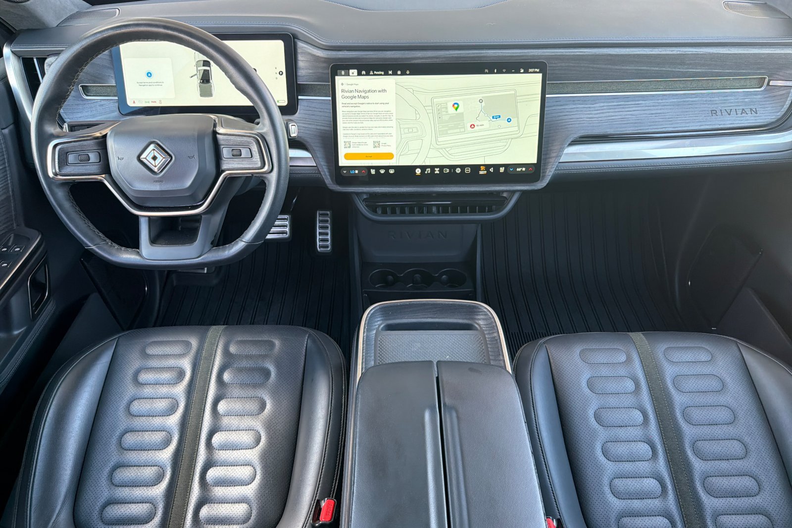 Used 2023 Rivian R1T Adventure Dual AWD/4WD image 17