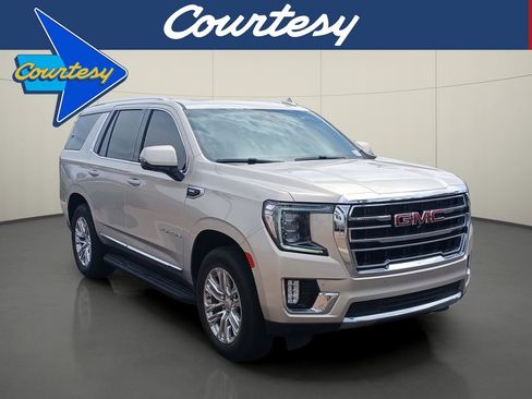Used 2022 GMC Yukon SLT w/ SLT Premium Package image 1