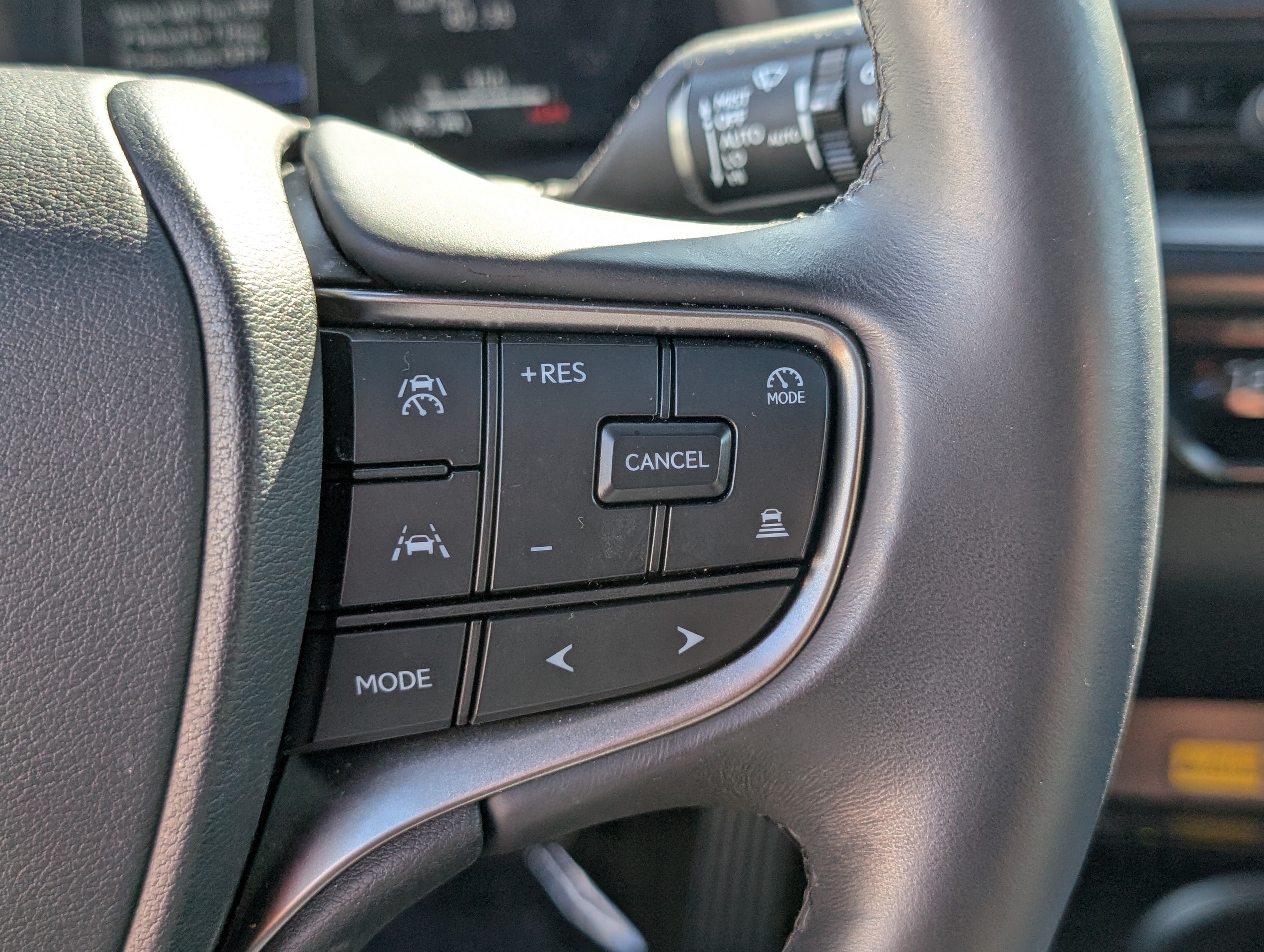 Used 2025 Lexus UX 300h AWD w/ Cold Area Package image 23