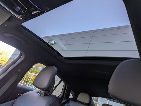 New 2026 Mercedes-Benz GLC 43 AMG AMG GLC 43 image 13