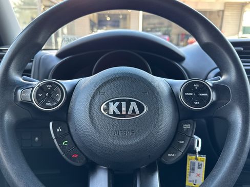 Used 2019 Kia Soul FWD image 22