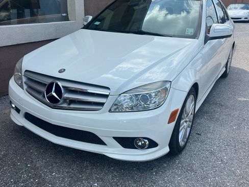 Used 2009 Mercedes-Benz C 300 Sedan image 2