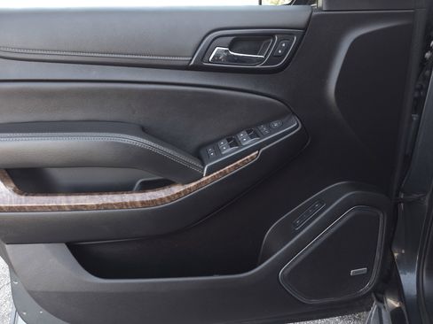 Used 2020 Chevrolet Tahoe Premier w/ RST 6.2L Performance Edition image 30