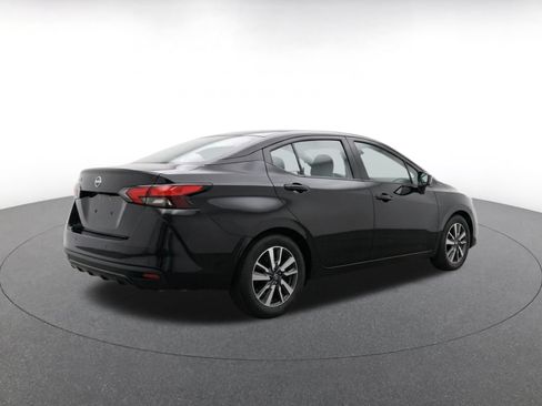 Used 2025 Nissan Versa SV FWD image 9