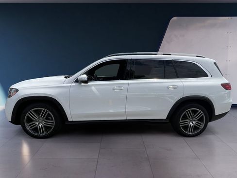 Used 2024 Mercedes-Benz GLS 450 4MATIC image 2