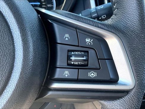 Used 2022 Subaru Ascent Limited image 12