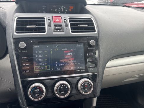 Used 2018 Subaru Forester 2.5i Premium image 11