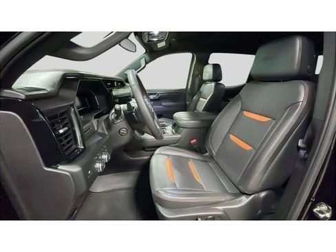 Used 2025 GMC Sierra 1500 AT4 w/ AT4 Preferred Package image 12