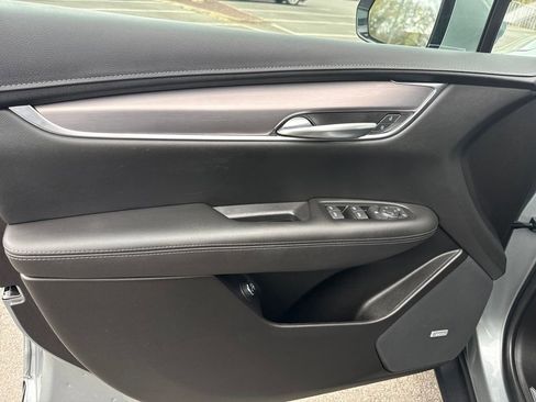 Certified 2023 Cadillac XT5 Luxury AWD/4WD image 5