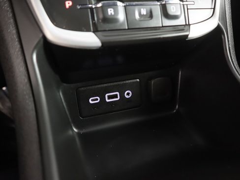 Used 2022 GMC Terrain SLE w/ Driver Convenience Package image 47