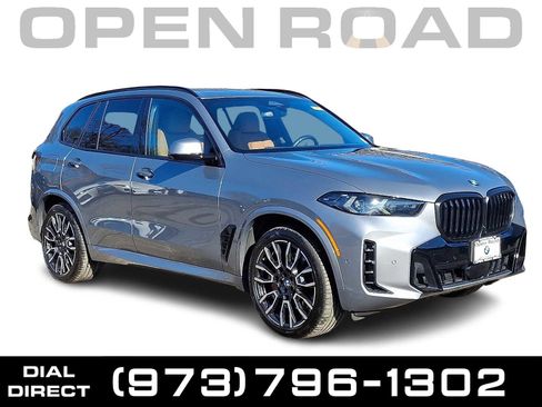 Certified 2025 BMW X5 xDrive40i w/ M Sport Package image 1