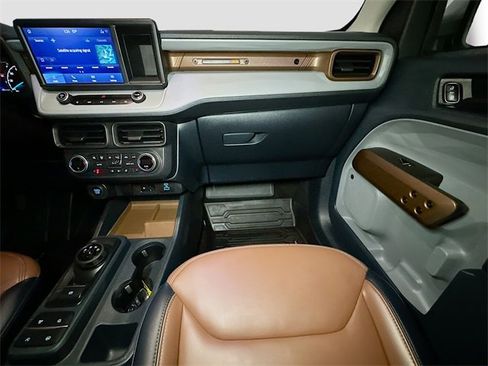 Certified 2022 Ford Maverick Lariat w/ Lariat Luxury Package image 31