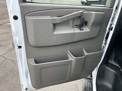 Used 2023 Chevrolet Express 3500 LS image 21
