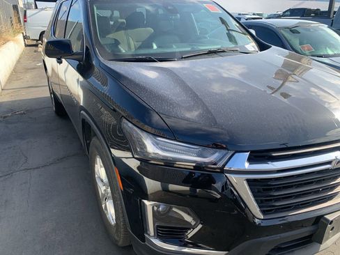 Used 2023 Chevrolet Traverse LS image 4