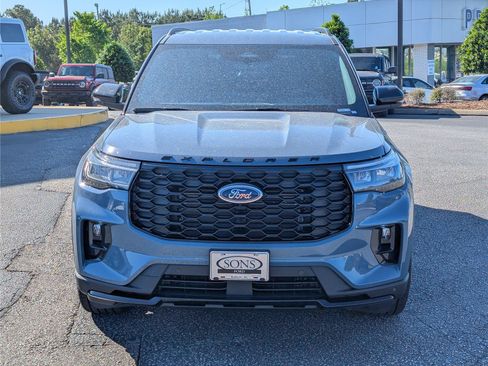 New 2026 Ford Explorer ST-Line w/ ST-Line Street Pack RWD image 3