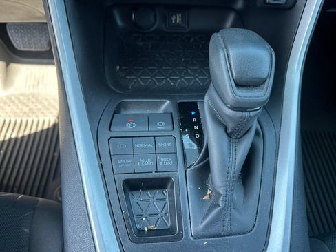 Used 2025 Toyota RAV4 XLE w/ Convenience Package AWD/4WD image 13