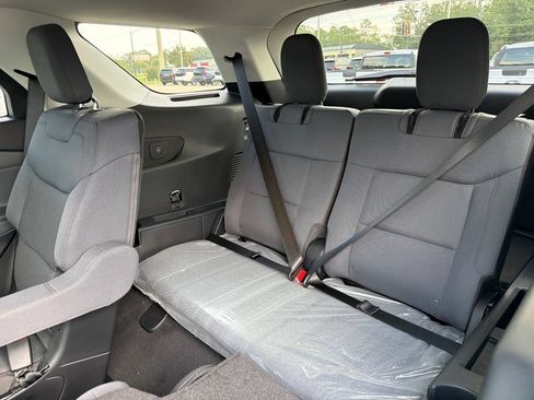 New 2026 Ford Explorer Active RWD image 9