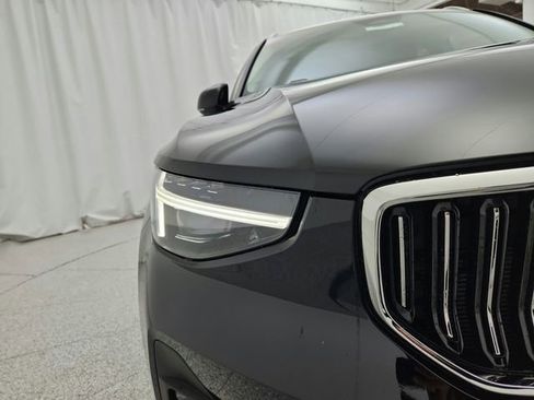 Certified 2023 Volvo XC40 B5 Ultimate w/ Protection Package Premier image 29