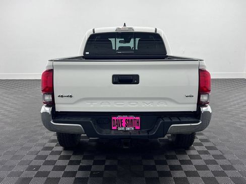 Used 2023 Toyota Tacoma SR5 AWD/4WD image 10