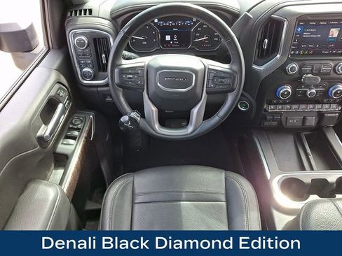 Used 2023 GMC Sierra 2500 Denali w/ Denali Black Diamond Edition image 3
