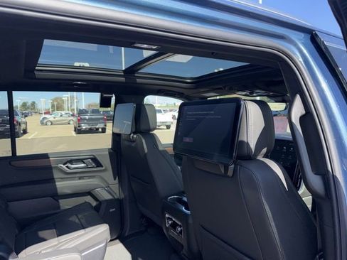 New 2026 GMC Yukon XL Denali AWD/4WD image 34