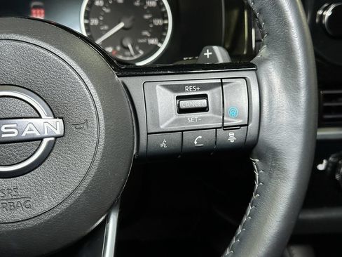 Used 2022 Nissan Pathfinder SL AWD/4WD image 35