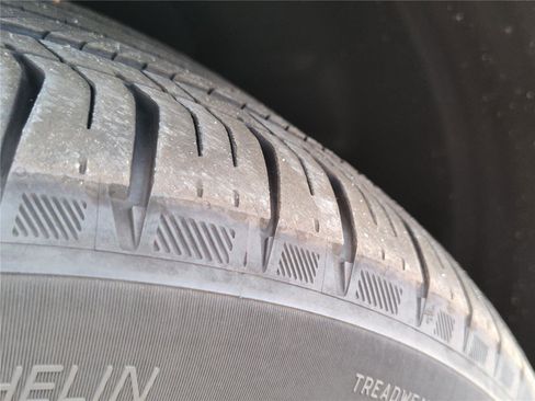 Used 2024 Mercedes-Benz GLC 300 4MATIC image 14