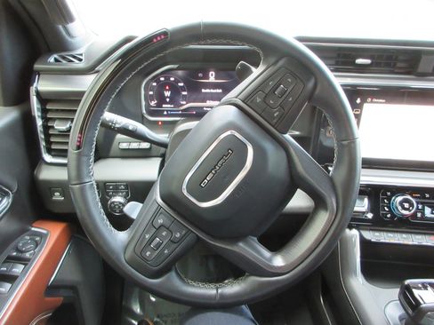 Used 2024 GMC Sierra 1500 Denali Ultimate AWD/4WD image 37