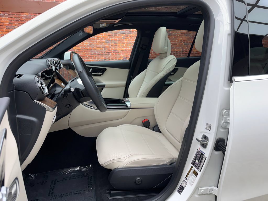Certified 2026 Mercedes-Benz GLC 300 4MATIC image 22