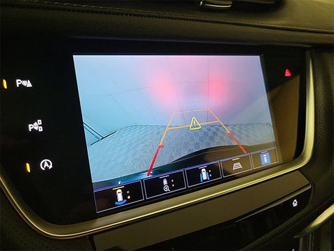 Used 2024 Cadillac XT5 Sportv w/ Technology Package image 18