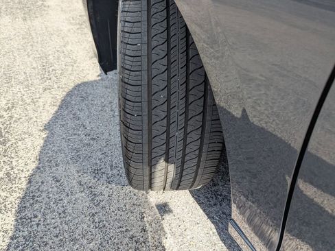 Used 2025 Honda Civic Sport image 33