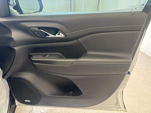 Certified 2023 GMC Acadia SLT w/ Elevation Edition image 16