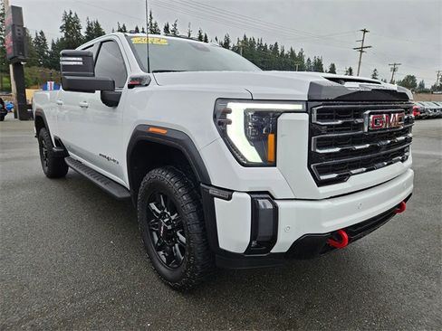 Used 2024 GMC Sierra 3500 AT4 w/ AT4 Preferred Package image 7