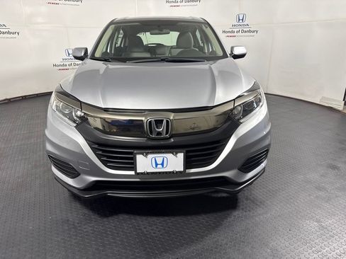 Used 2019 Honda HR-V LX image 2