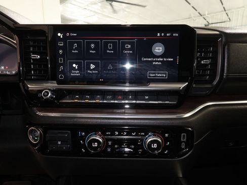 Used 2023 GMC Sierra 1500 SLT w/ SLT Premium Plus Package AWD/4WD image 17