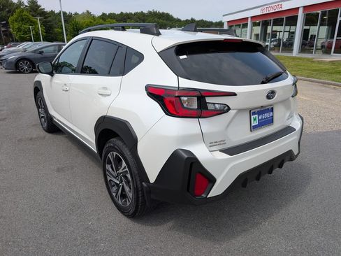 Used 2024 Subaru Crosstrek 2.0i Premium AWD/4WD image 3
