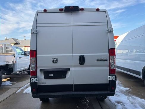 New 2026 RAM ProMaster 2500 w/ Convenience Group FWD image 4