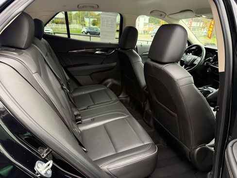 Used 2023 Buick Envision Essence image 21