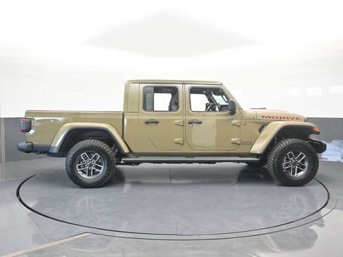 New 2026 Jeep Gladiator Mojave image 7