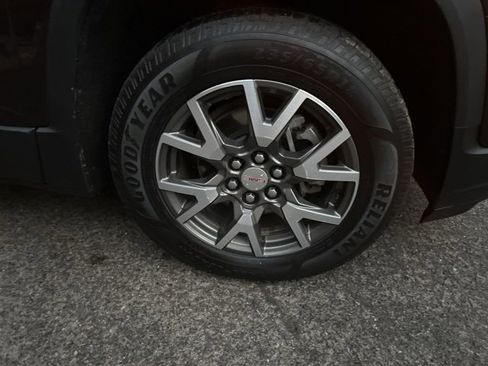 Used 2020 GMC Acadia SLE image 4