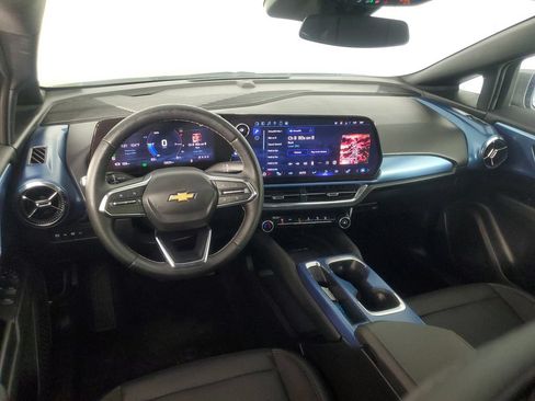 Used 2025 Chevrolet Equinox EV LT FWD image 15