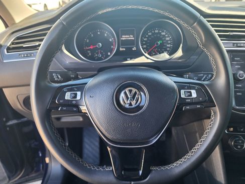 Used 2021 Volkswagen Tiguan SE AWD/4WD image 15
