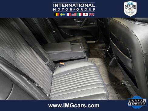 Used 2018 Bentley Flying Spur V8 image 48