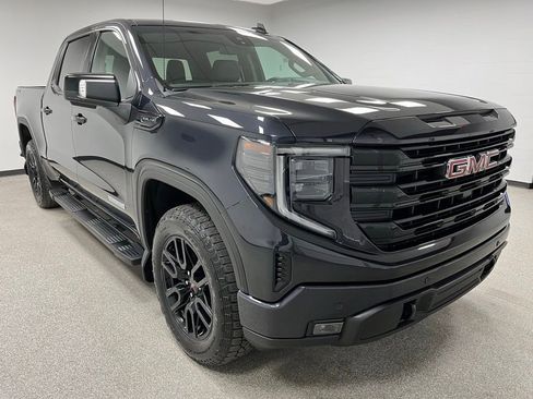 Used 2024 GMC Sierra 1500 Elevation w/ Elevation Premium Package AWD/4WD image 2