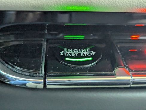 Used 2022 Lincoln Nautilus FWD image 26