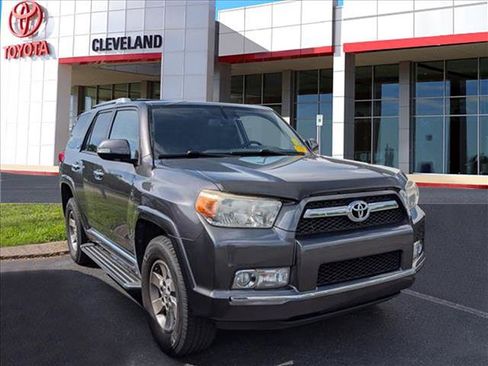Used 2011 Toyota 4Runner SR5 w/ Premium Pkg w/Leather AWD/4WD image 2