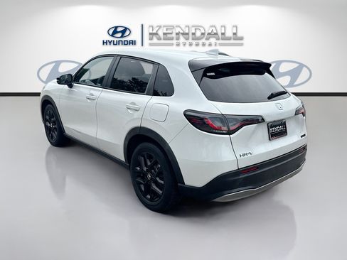 Used 2023 Honda HR-V Sport image 4