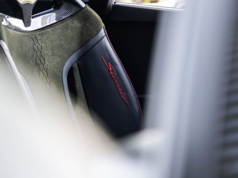 Used 2024 Lamborghini Huracan Sterrato AWD/4WD image 35