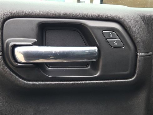 Used 2022 Chevrolet Silverado 1500 LT Trail Boss w/ LT Trail Boss Premium Package image 22